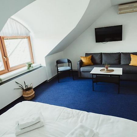 Hotel U Racka Острожска Нова Весь Экстерьер фото