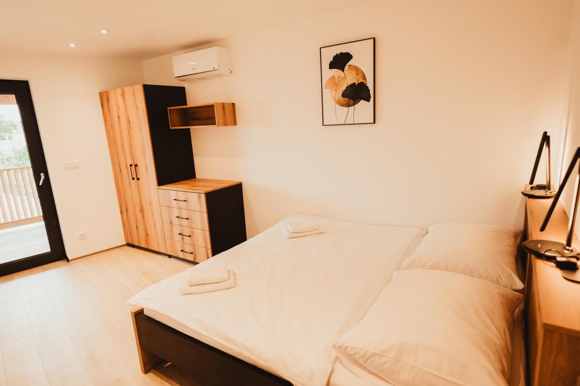 Hotel U Racka Острожска Нова Весь Экстерьер фото